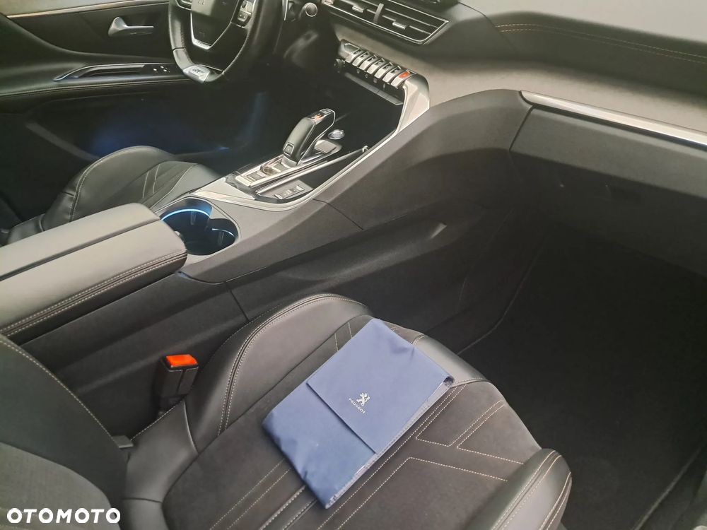 Peugeot 5008 PureTech 180 EAT8 Stop & Start GT - 17