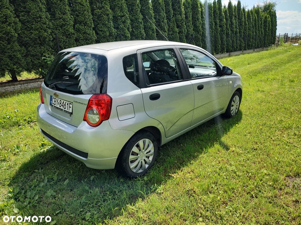 Chevrolet Aveo 1.2 - 8