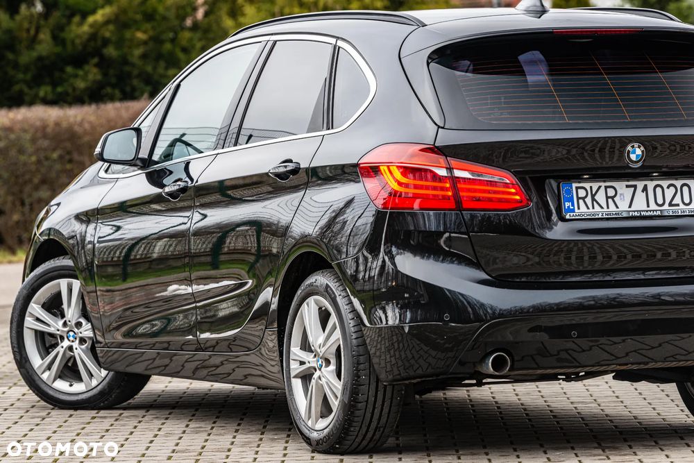 BMW Seria 2 218d - 16