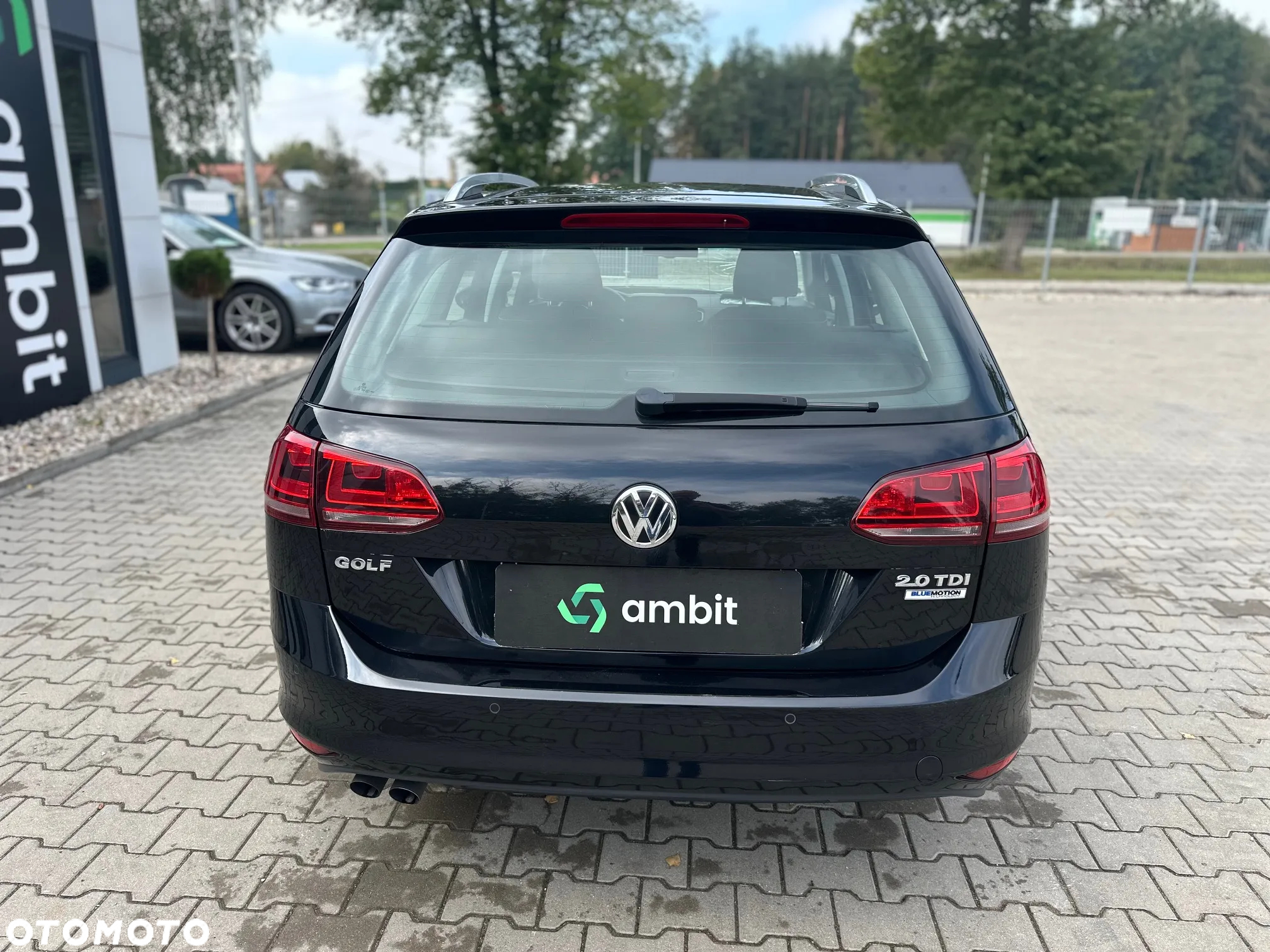 Volkswagen Golf - 8