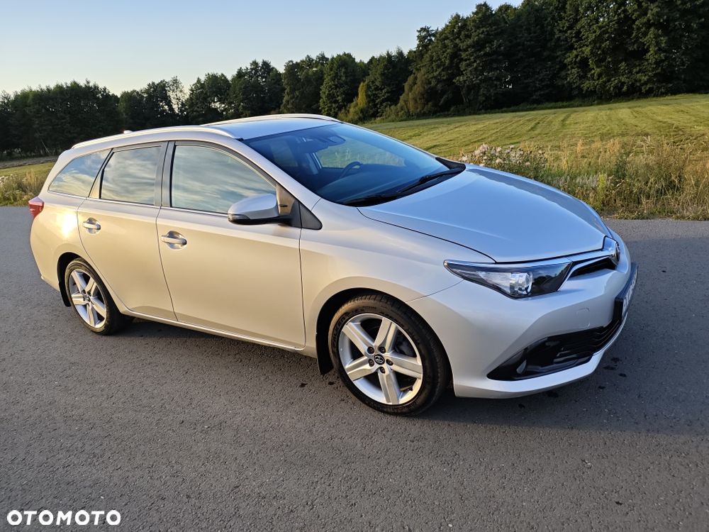 Toyota Auris - 4