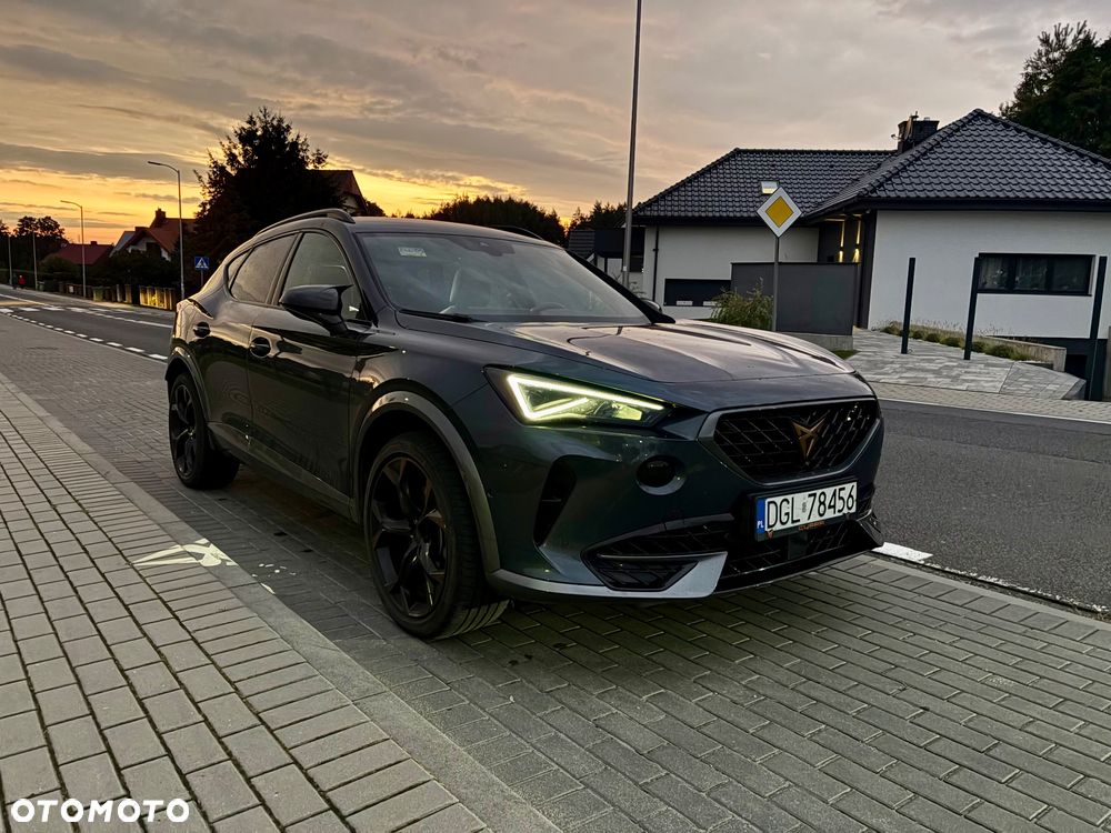 Cupra Formentor 1.4 e-Hybrid DSG Tribe Edition - 2