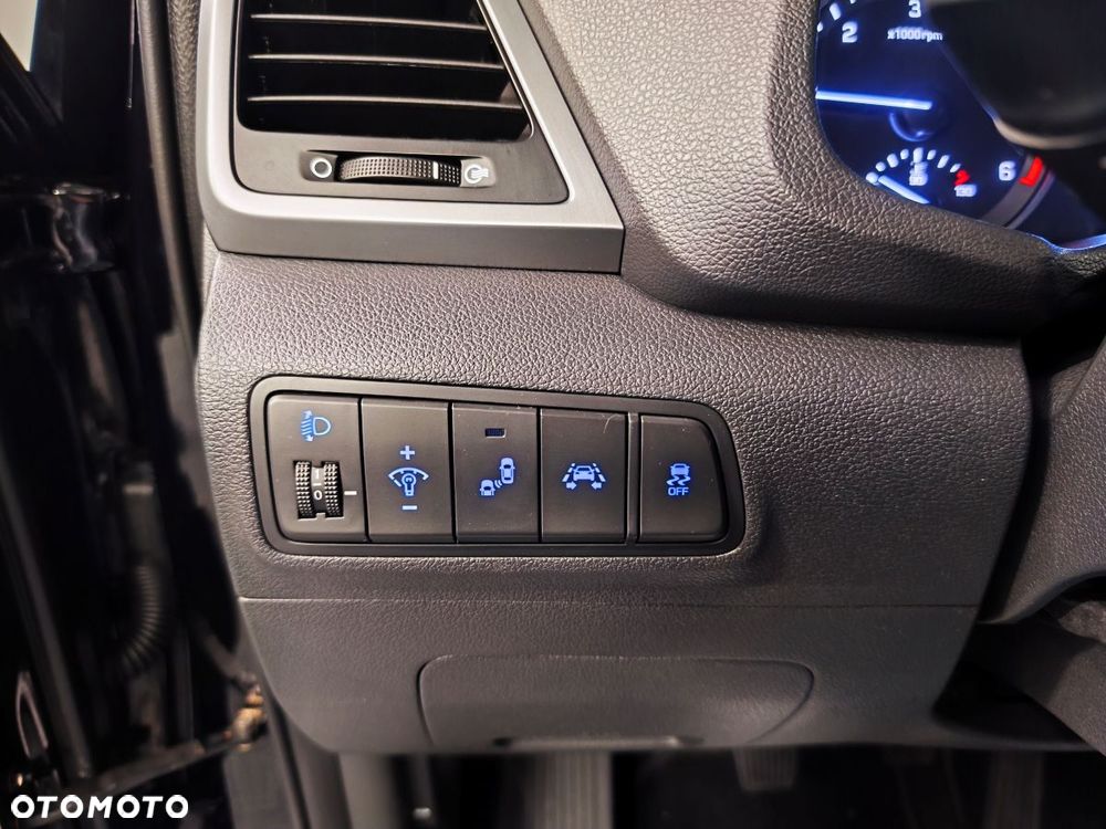 Hyundai Tucson blue 1.7 CRDi 2WD Passion Plus - 16