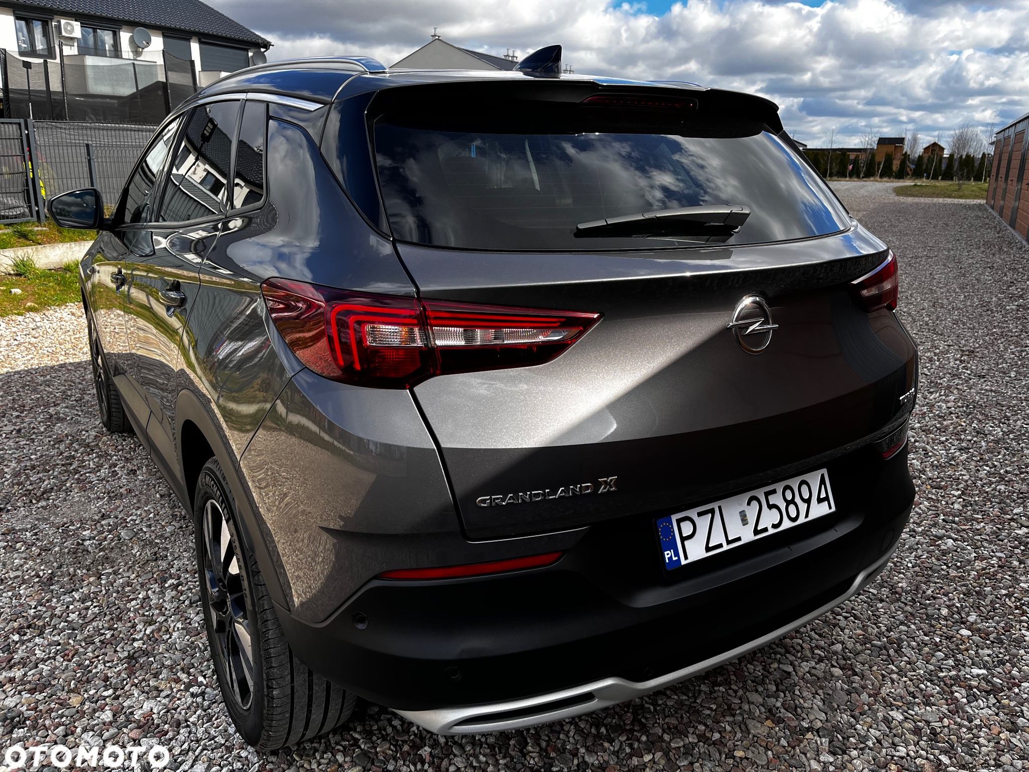 Opel Grandland X 1.2 T GPF Design Line S&S - 8