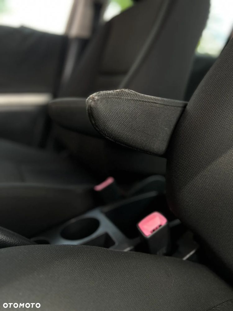 Toyota Corolla Verso - 29