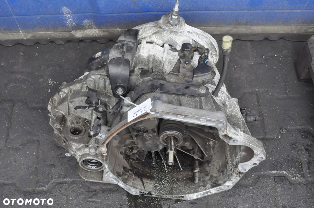 TRAFIC III VIVARO B X82 1.6 DCI CDTI 121KM SKRZYNIA 6 BIEGÓW PF6040 92tys - 2