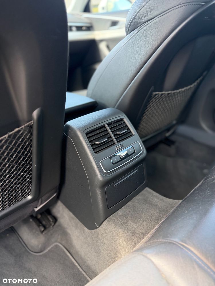 Audi A4 Avant 2.0 TDI ultra S tronic sport - 18