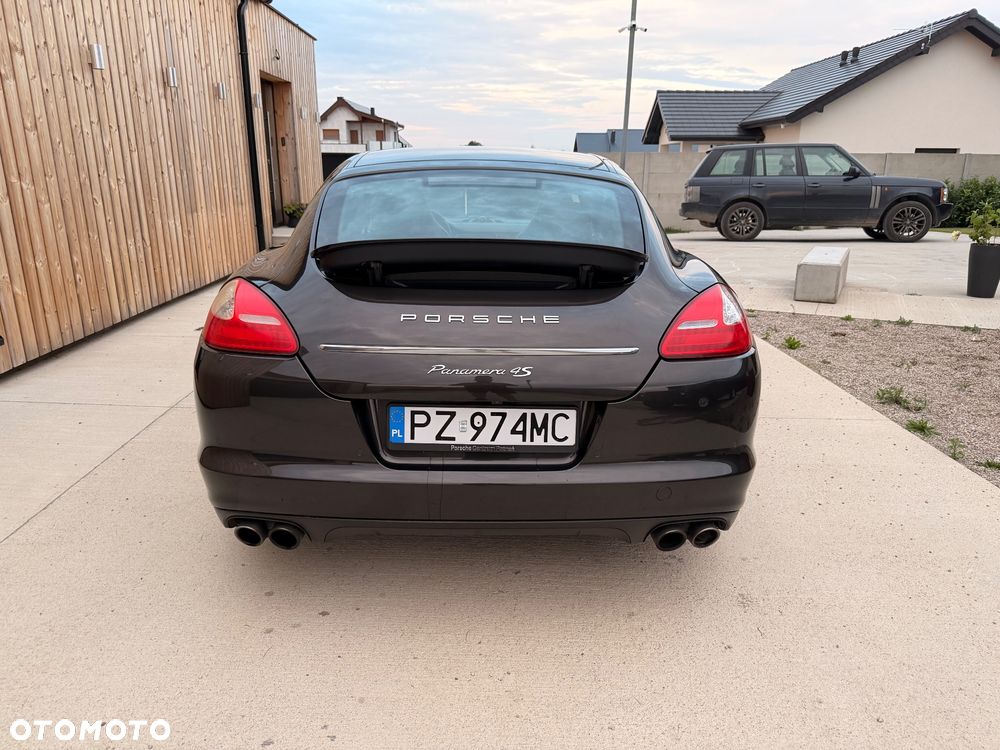 Porsche Panamera 4S - 2