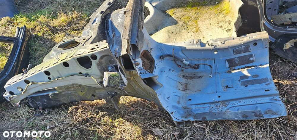 Ćwiartka przednia przód lewa Mercedes A klasa W176