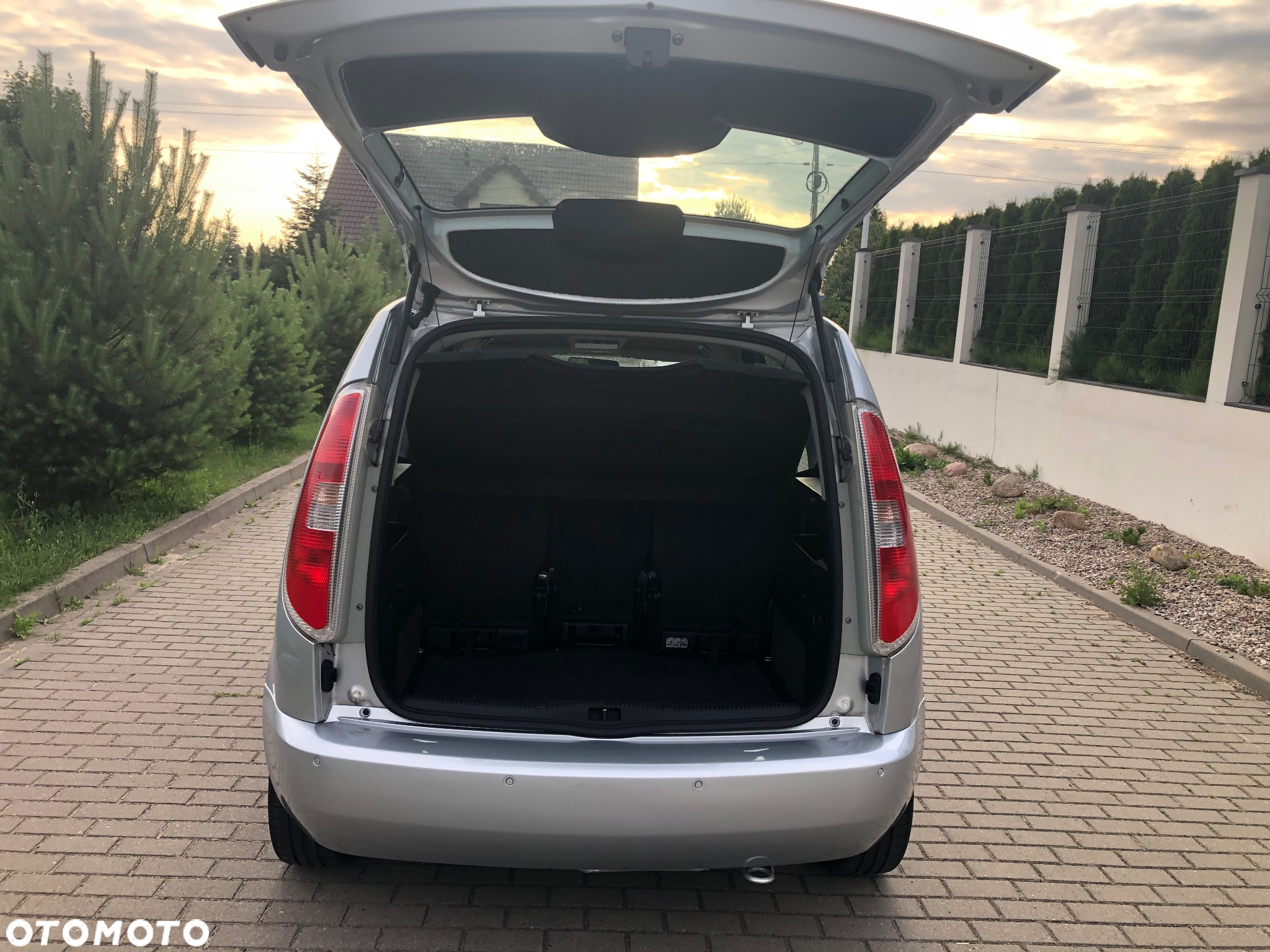 Skoda Roomster - 11