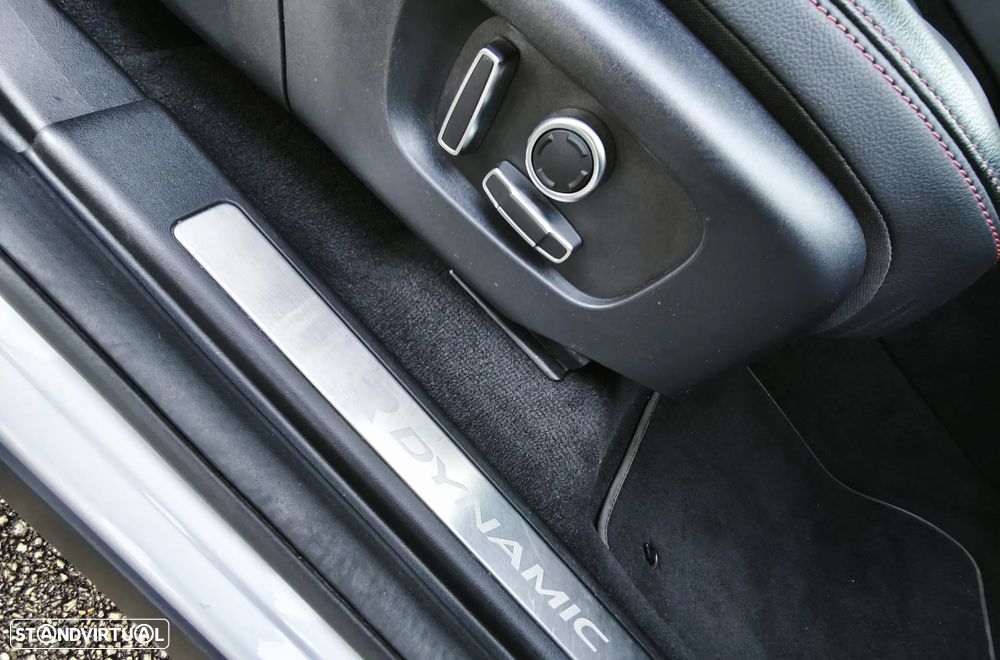 Land Rover Discovery Sport - 28