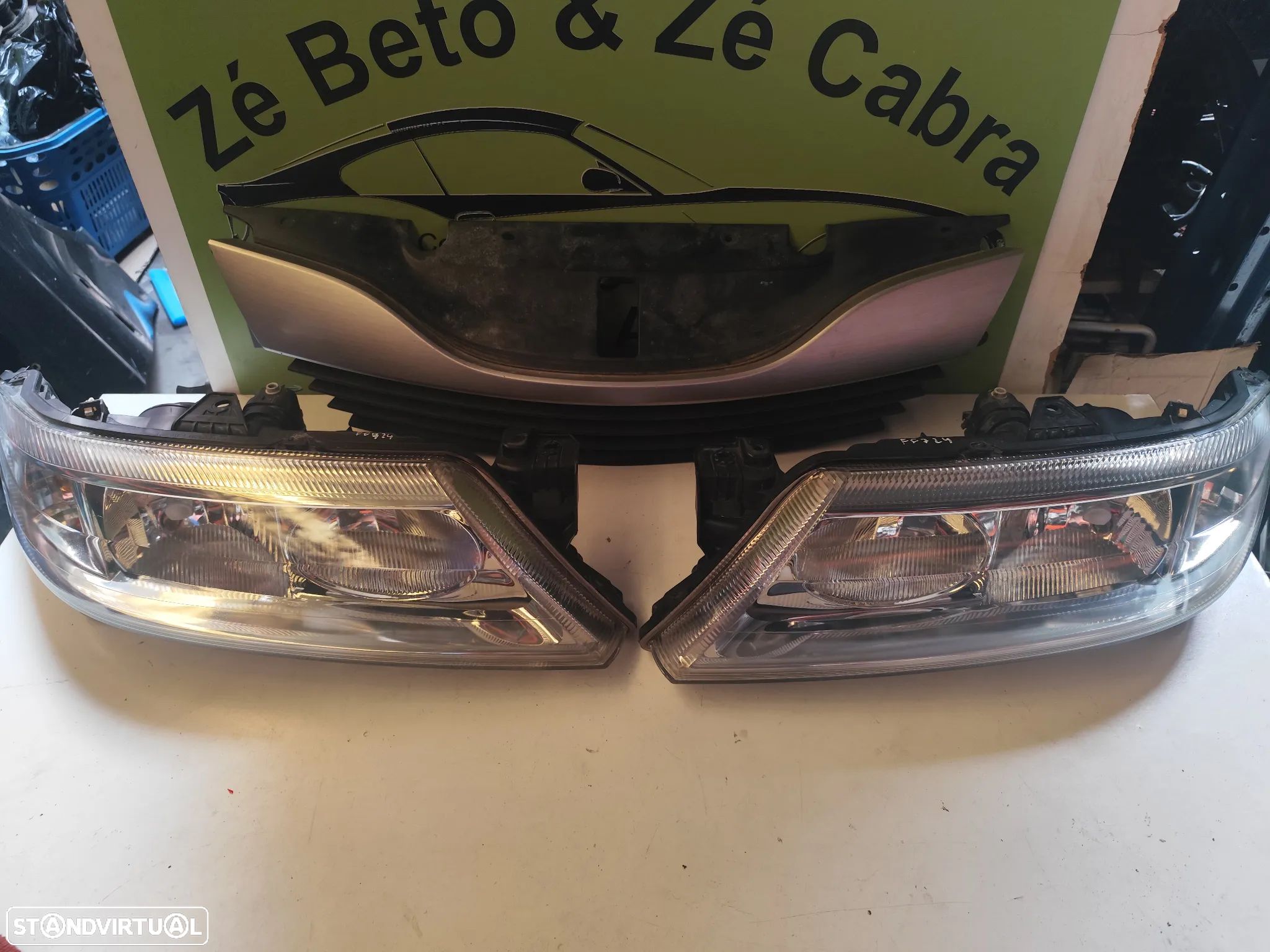 RENAULT LAGUNA II FAROL E GRELHA - FF724 - 1