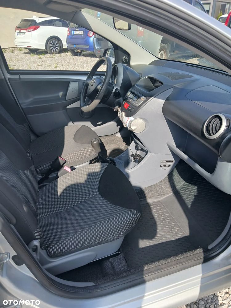Toyota Aygo - 16