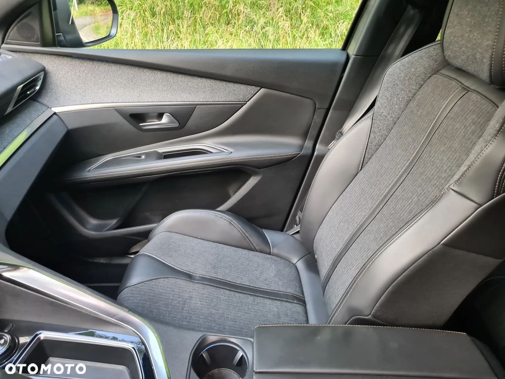 Peugeot 3008 - 16
