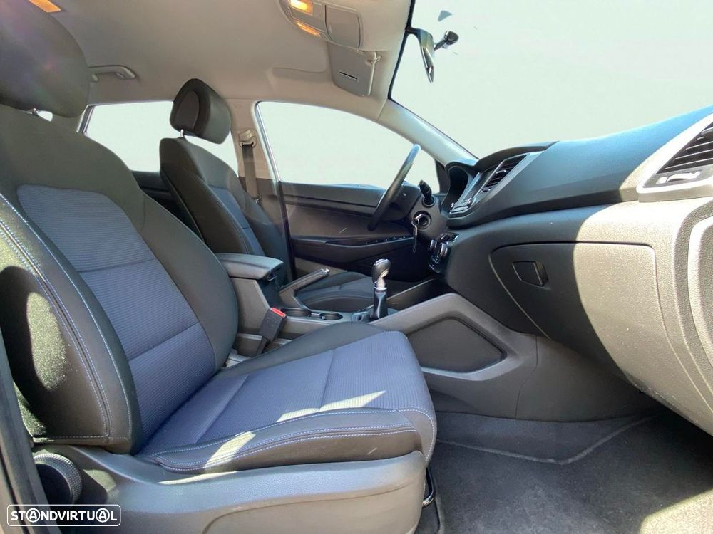 Hyundai Tucson - 16