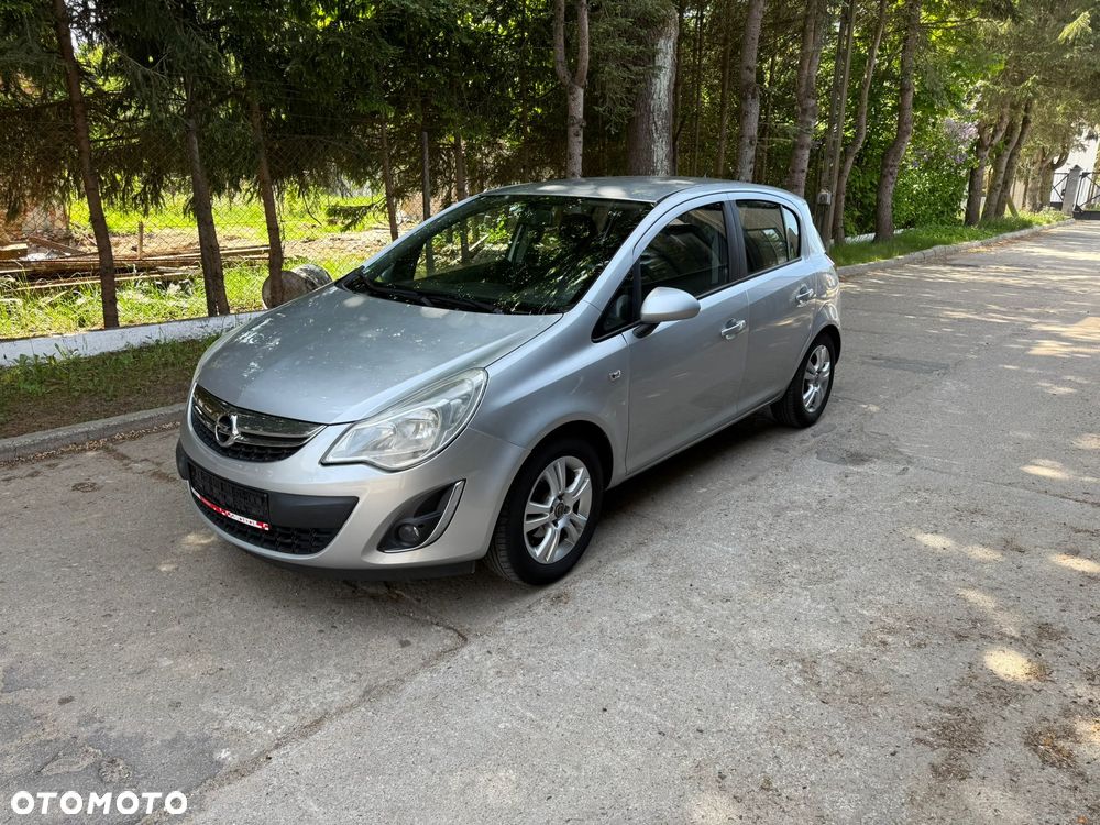 Opel Corsa 1.2 16V Cosmo - 1