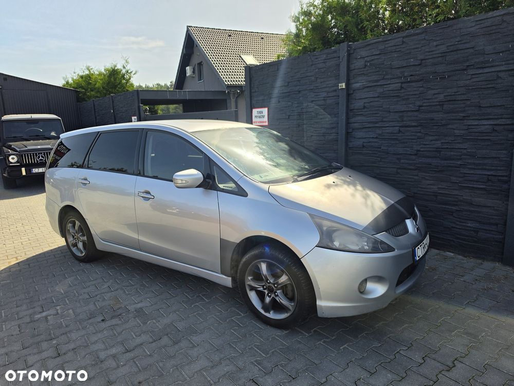 Mitsubishi Grandis - 5