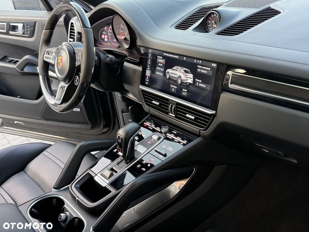 Porsche Cayenne - 22