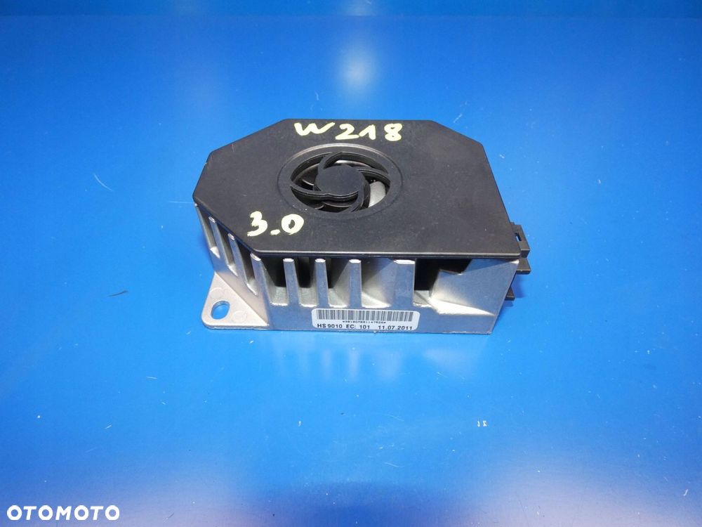 MERCEDES CLS W218 E W212 W207 WZMACNIACZ RADIA AUDIO HARMAN - 1