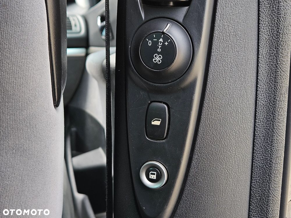 Peugeot 807 2.0 HDi Premium - 29