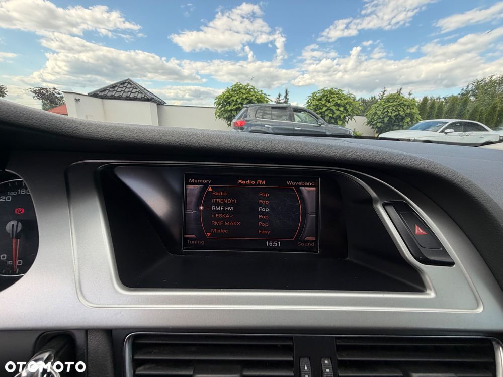 Audi A4 Avant 2.0 TDI DPF Ambiente - 18