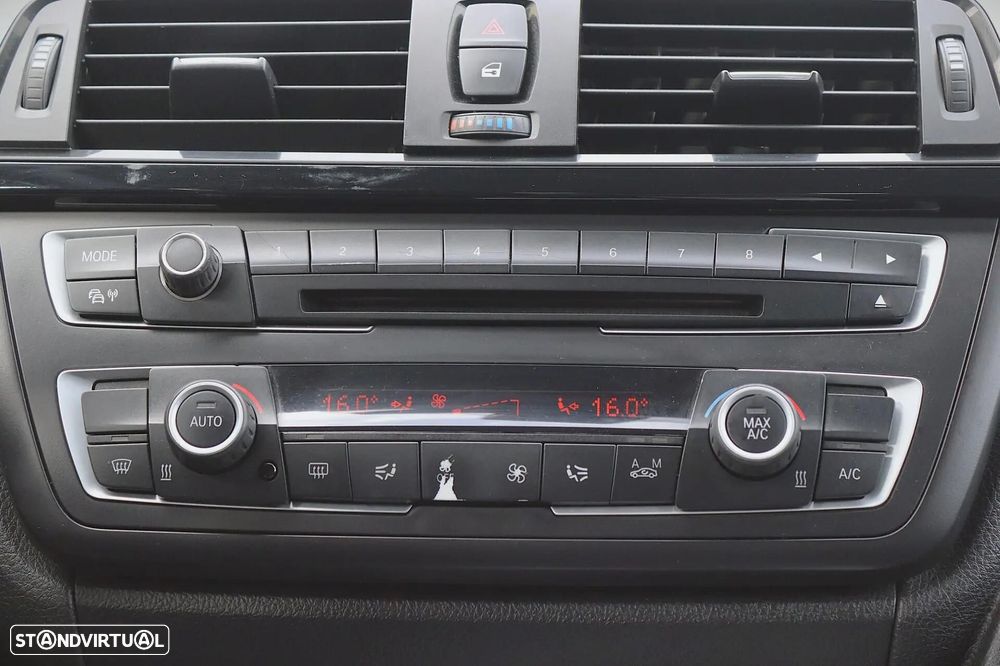 BMW 318 d Aut. Sport Line — fotografia 22