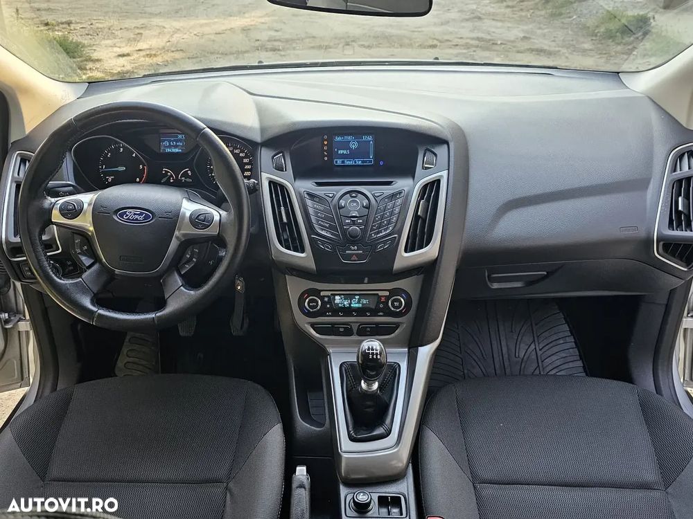 FORD Focus 2011 — imagine 15