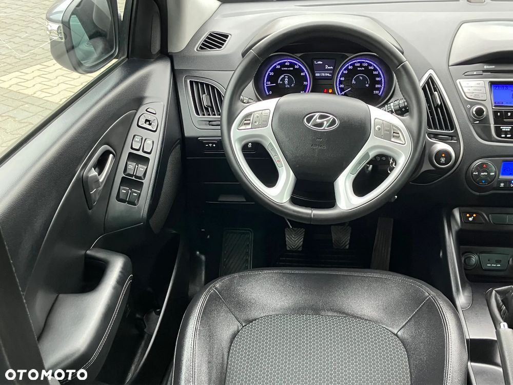 Hyundai ix35 blue 1.6 2WD Finale Gold - 32