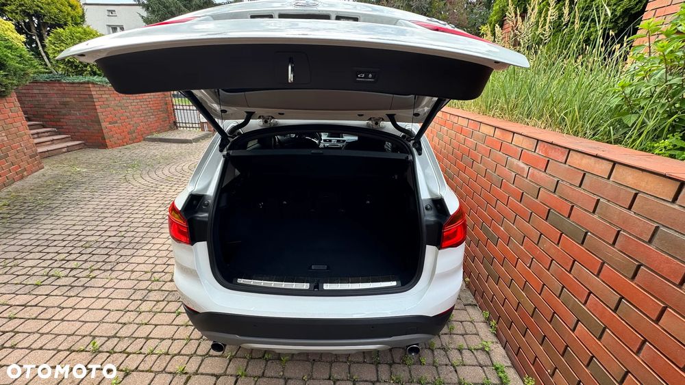 BMW X1 xDrive20i xLine - 19