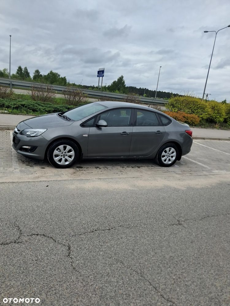 Opel Astra 1.6 EU6 - 6