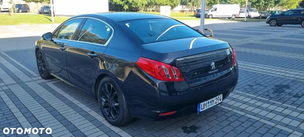Peugeot 508 RXH Hybrid4 - 3