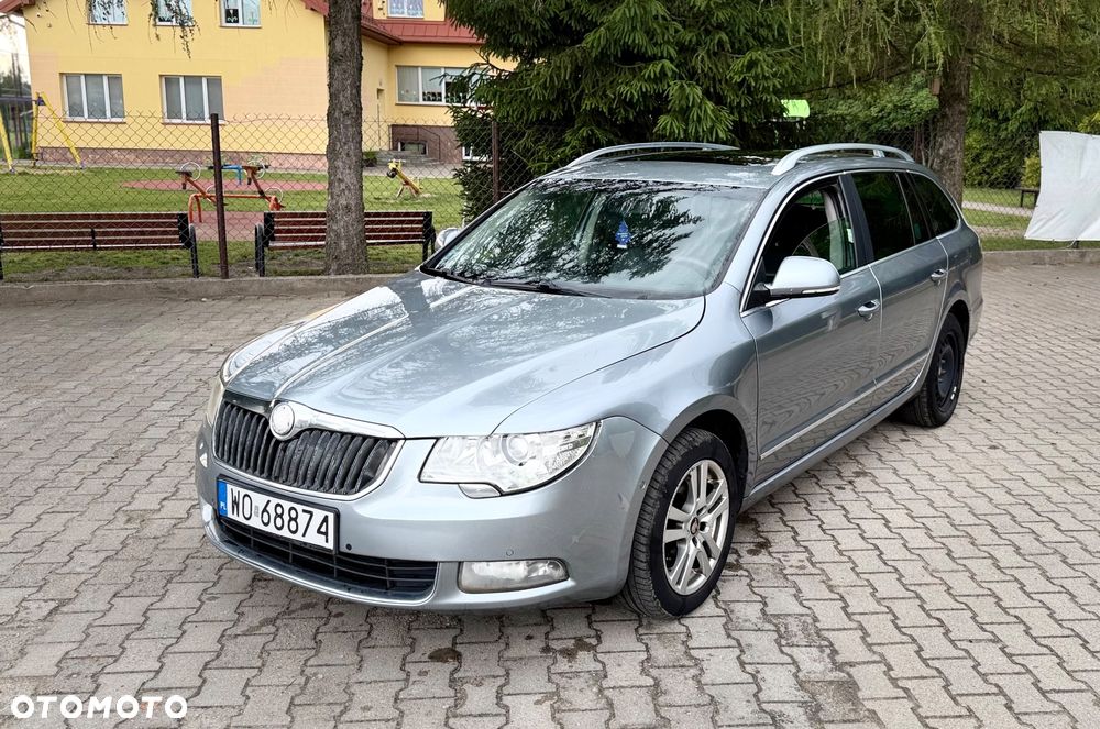 Skoda Superb 2.0 TDI PD Elegance - 2