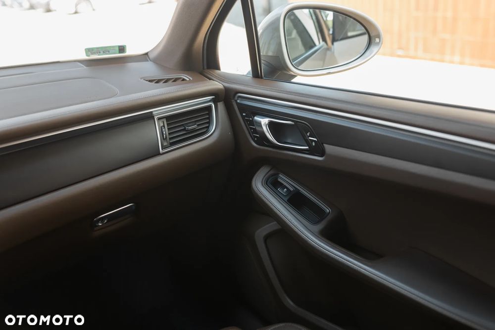 Porsche Macan - 19