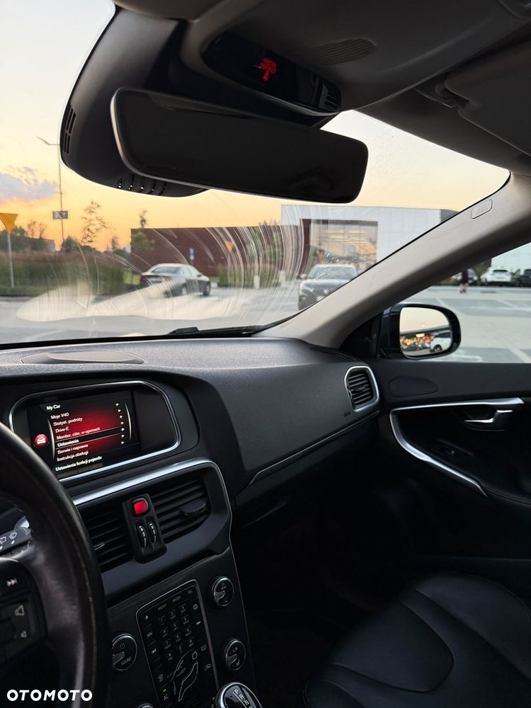 Volvo V40 D2 Summum - 38