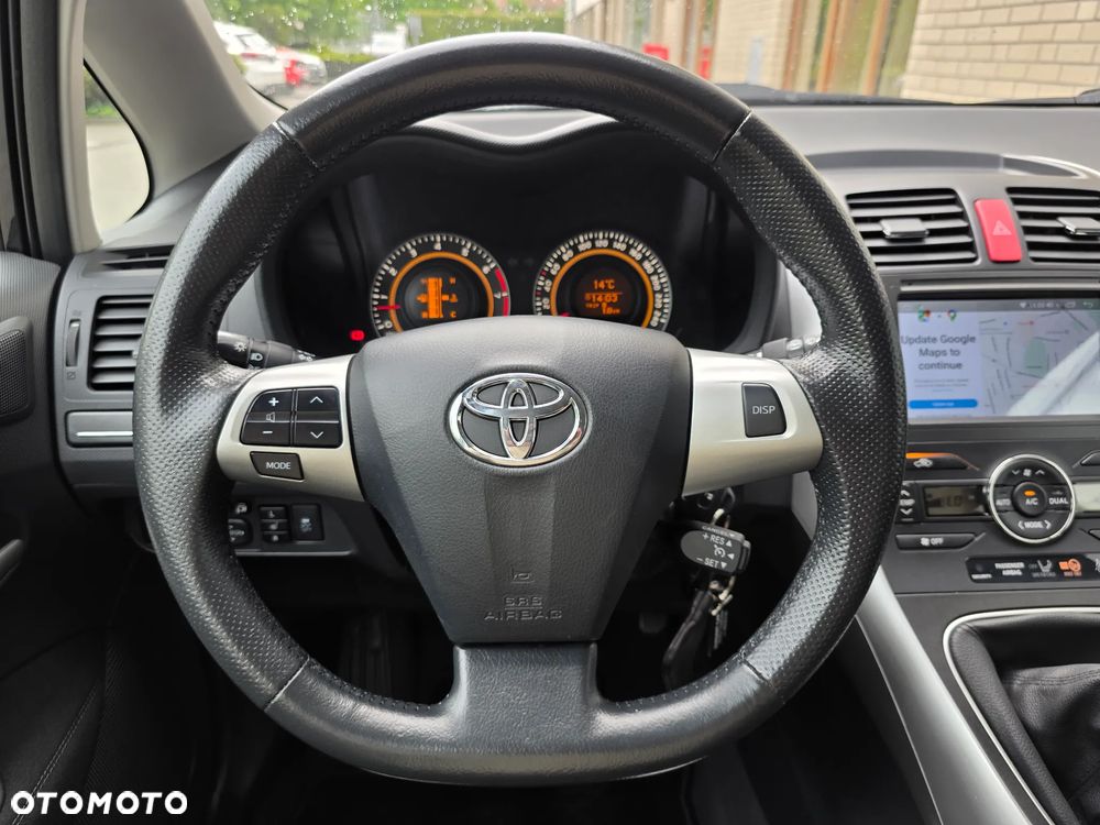 Toyota Auris 1.33 Dual-VVT-i Design Edition - 28