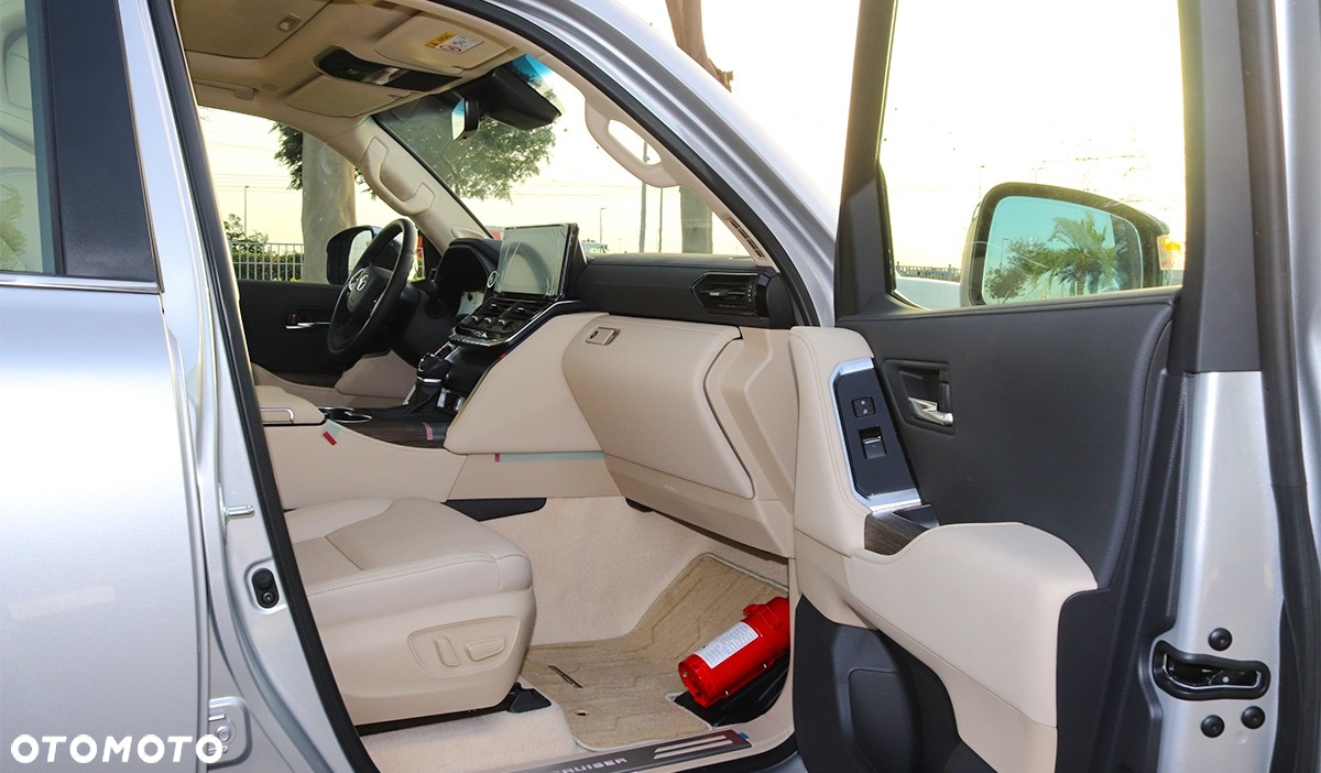Toyota Land Cruiser - 16
