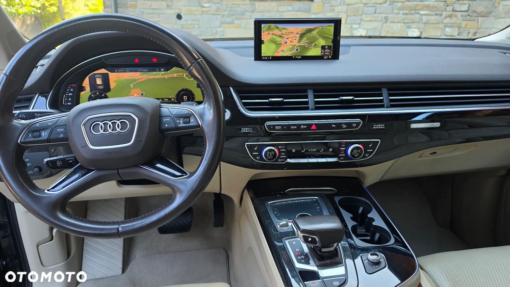Audi Q7 - 6