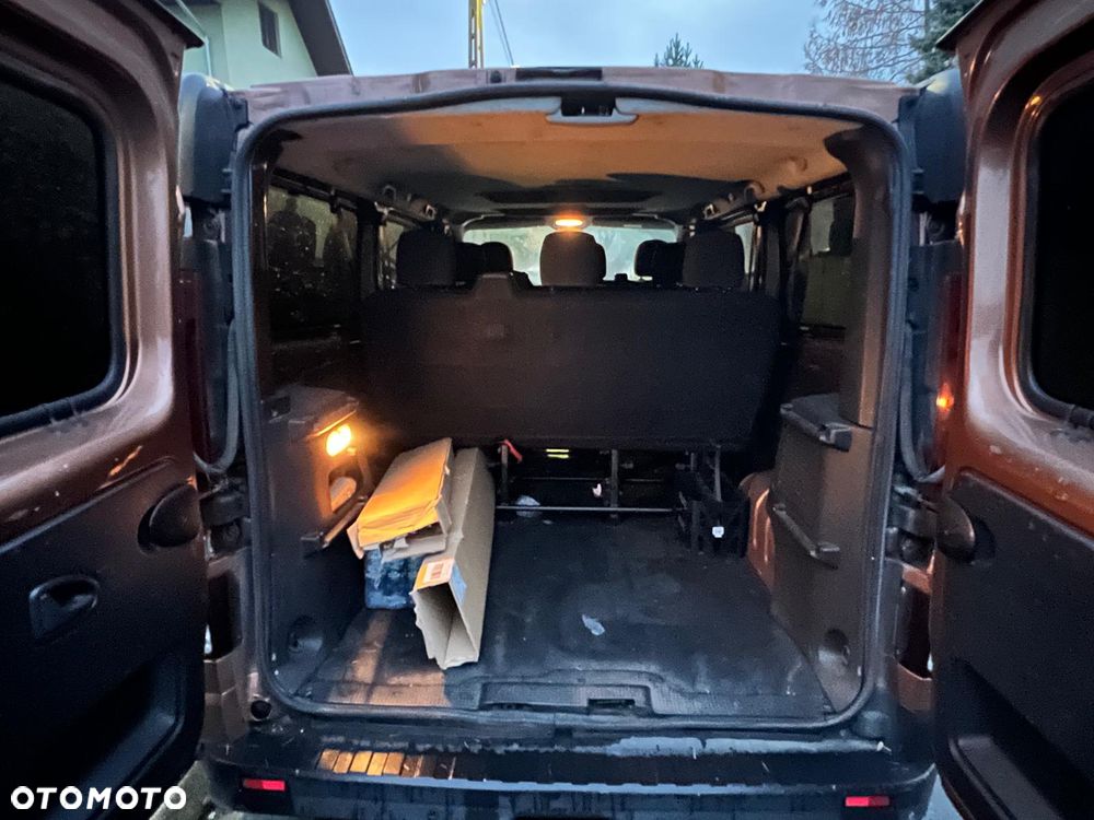 Renault Trafic Grand 1.6 dCi - 4