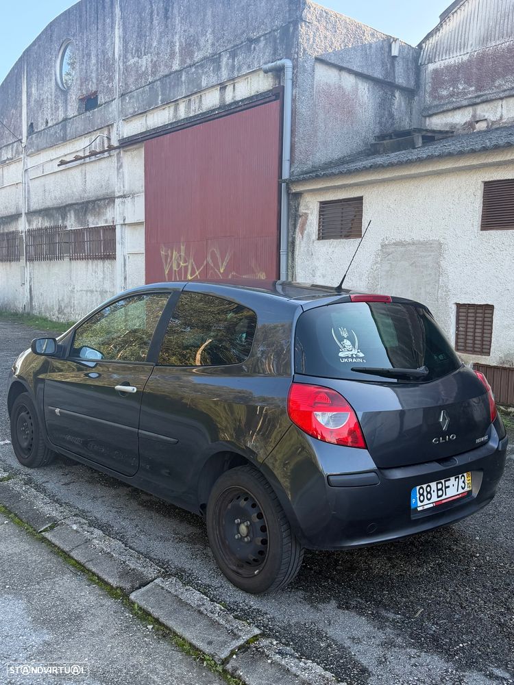 Renault Clio 1.2 16V Pack - 3