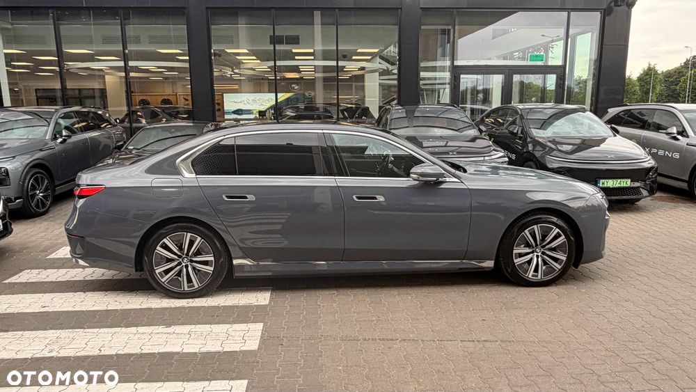 BMW i7 105.7kWh eDrive50 - 1