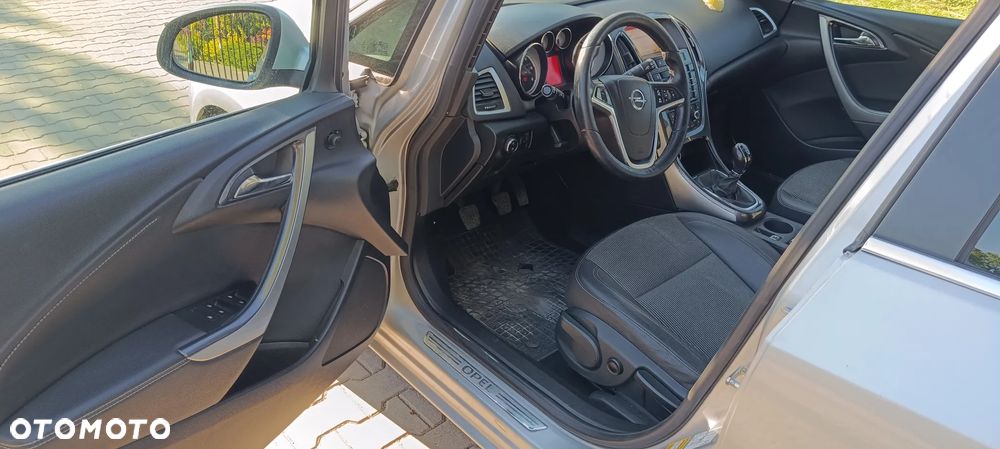 Opel Astra 1.7 CDTI Cosmo - 9