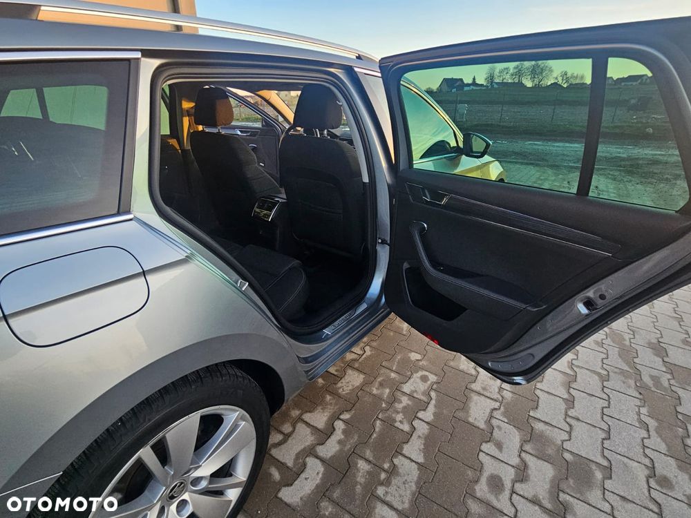 Skoda Superb 2.0 TDI Style DSG - 14