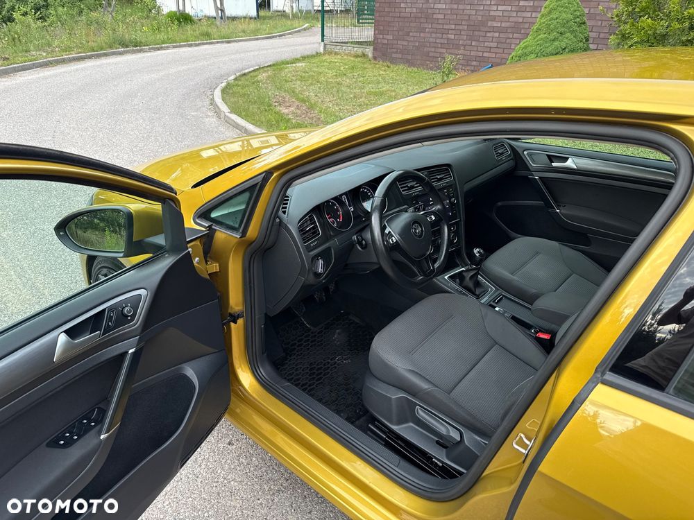 Volkswagen Golf - 12