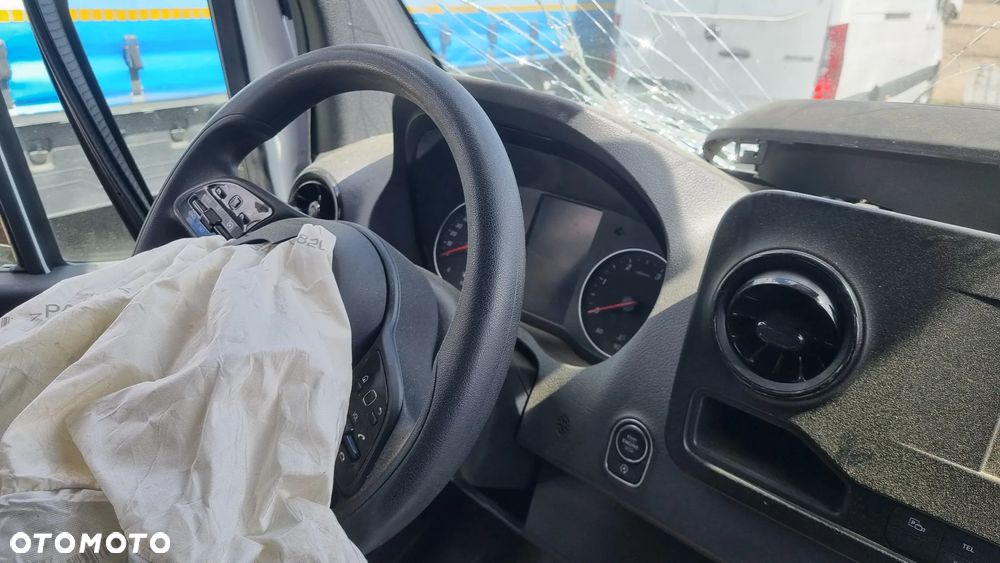 Mercedes-Benz Sprinter - 26
