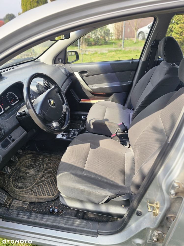 Chevrolet Aveo - 7