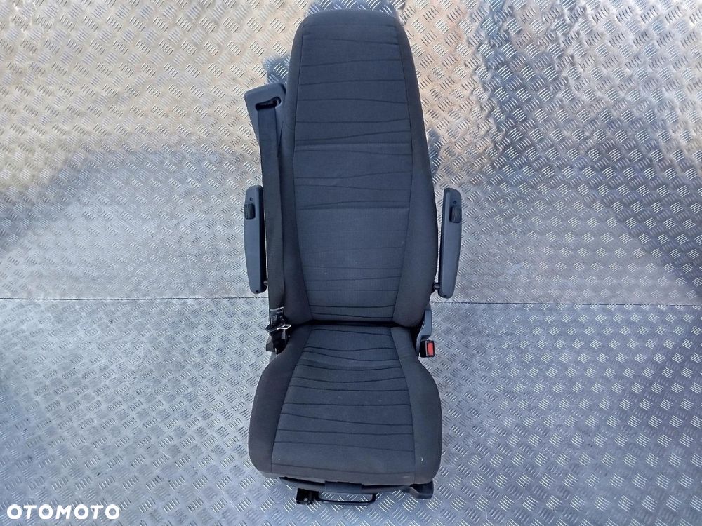 FOTEL KIEROWCY LOTNIK SKÓRA SCANIA R - 6