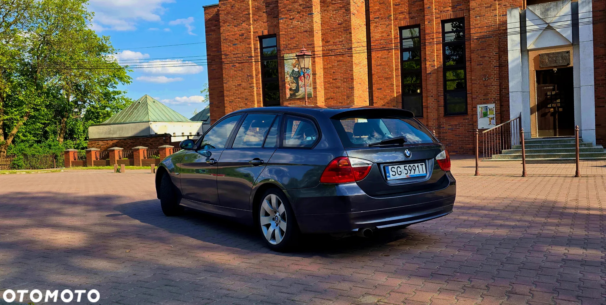 BMW Seria 3 320i Touring - 4
