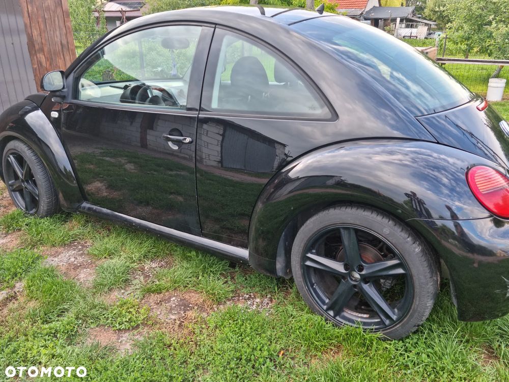 Volkswagen New Beetle - 4