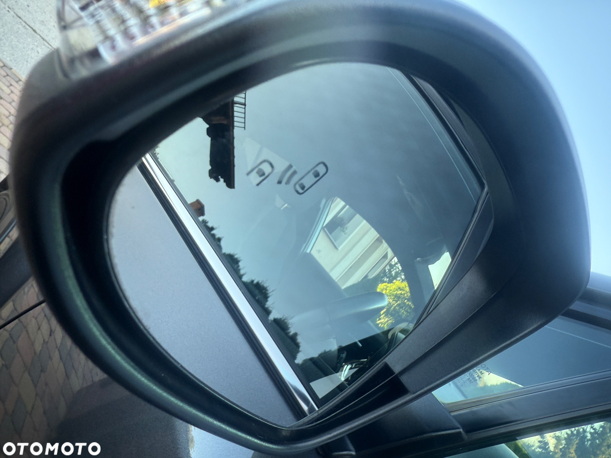 Toyota C-HR Hybrid Style Selection - 14