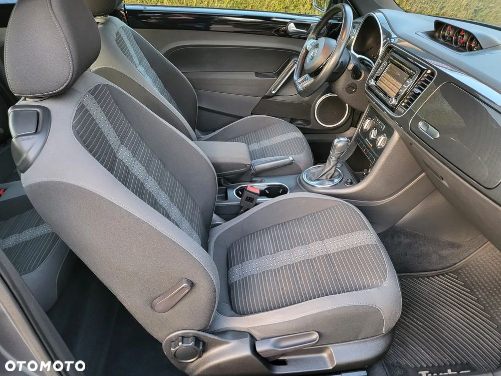 Volkswagen New Beetle - 9